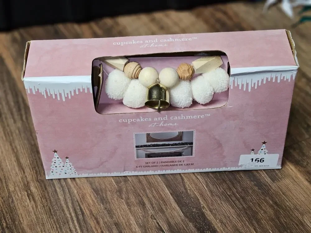 Cupcakes and Cashmere at home 6ft Garland